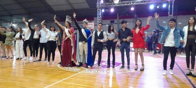 Se presentaron candidatos a Reina y Rey de los Estudiantes