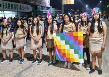 Alumnos de Escuela Bilingüe “Cacique Supaz” fueron parte del Desfile de Carrozas