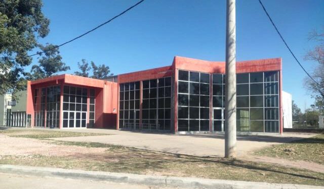 Desde la energía renovable se climatizará la pileta del “Poli”