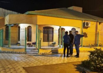 Roban 2.5 millones de domicilio particular