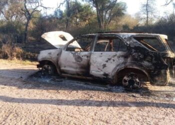Se incendió una camioneta en zona rural