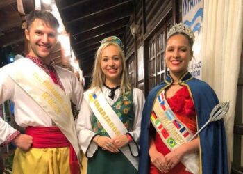 Nikita visitó la Fiesta Nacional del Inmigrante en Misiones