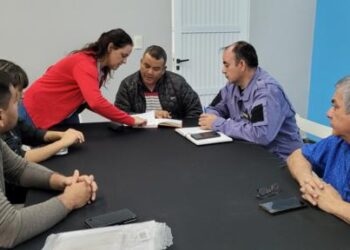 A pocas horas que inicie el Desfile de Carrozas en Las Breñas