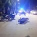 Motociclista lesionado al chocar motos estacionadas