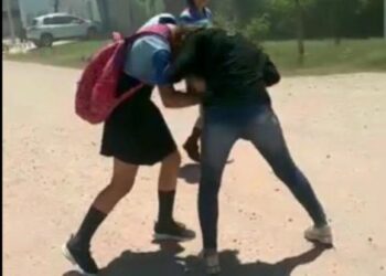 Lamentable, pelea entre adolescentes