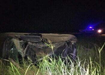 Se durmió y volcó con su auto en zona rural