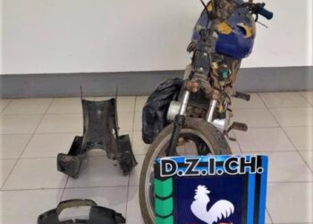 Mujer aprehendida por robar una moto en Casino