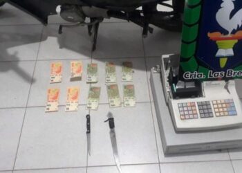 Robo, persecución y aprehendido