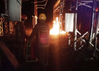 Bomberos Voluntarios extinguieron fuego en Planta Transformadora de SECHEEP
