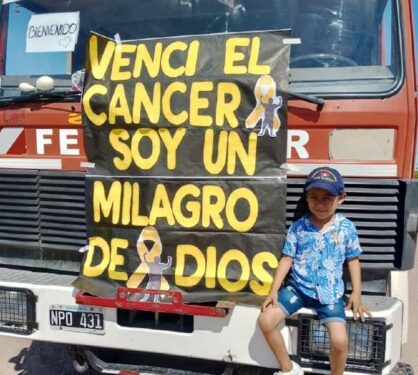 Tras vencer al cáncer vuelve Gastón a su casa