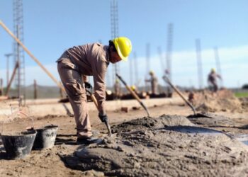 Se construye Obra de Equipamiento comunitario y espacio recreativo y deportivo