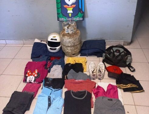 Roba vivienda, pero es apresado con el botín