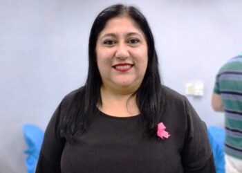 Entrega de DNI: “Yo solo ayudo a la señora de OCA”