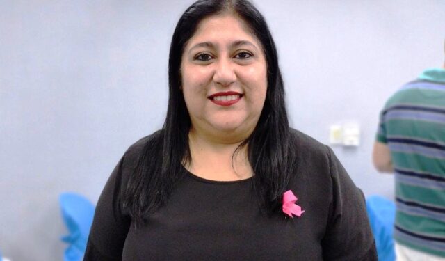 Entrega de DNI: “Yo solo ayudo a la señora de OCA”