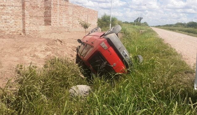 Vuelca auto, sin lesionados