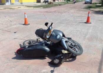 Incidente vial entre dos motos. Dos lesionados