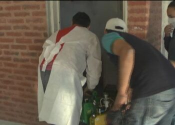 Ante la gran cantidad de casos de Dengue, se fumigan escuelas