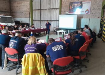 Bomberos Voluntarios de Las Breñas capacitaron a sus pares en Quitilipi