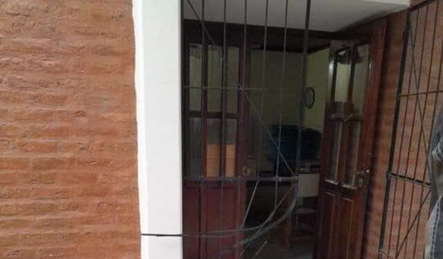 Roban en Escuela 1004