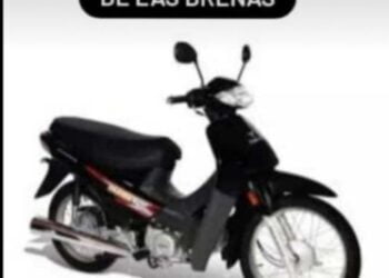 Roban moto en puerta del IES “Miguel Neme”