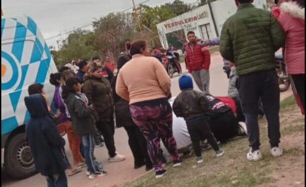Hallan a joven sin signos vitales en plena calle