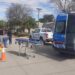 Motociclista lesionado al colisionar con un vehículo