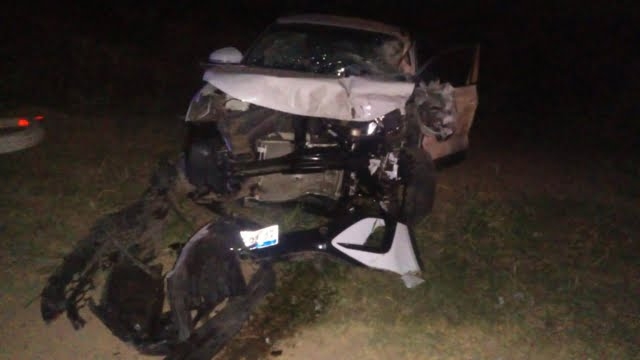 Un lesionado en colisión entre camión y auto