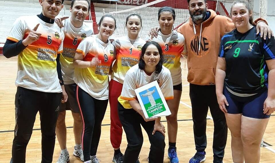 Finalizó el “XI Torneo de Vóley Aniversario de la Ciudad”