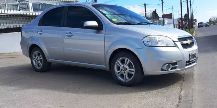 Roban auto a docente