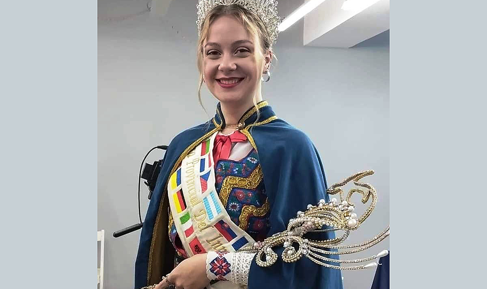 Mayra Hopian entregó atributos de “Reina Provincial del Inmigrante”