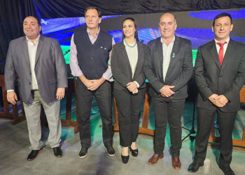 Candidatos a Intendentes expusieron sus propuestas