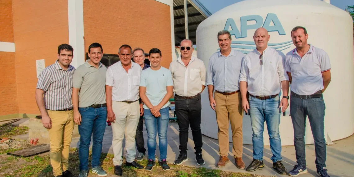 Capitanich habilitó obra hídrica de provisión de agua potable y corriente en Las Piedritas