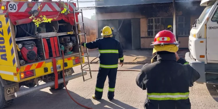 Incendio en mueblería