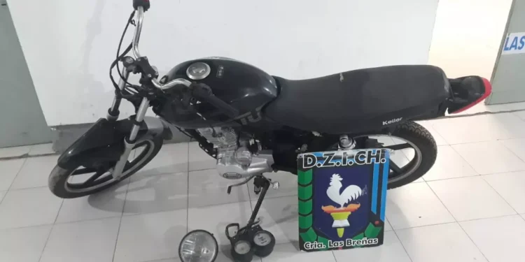 Menor roba una moto, la recupera Policía