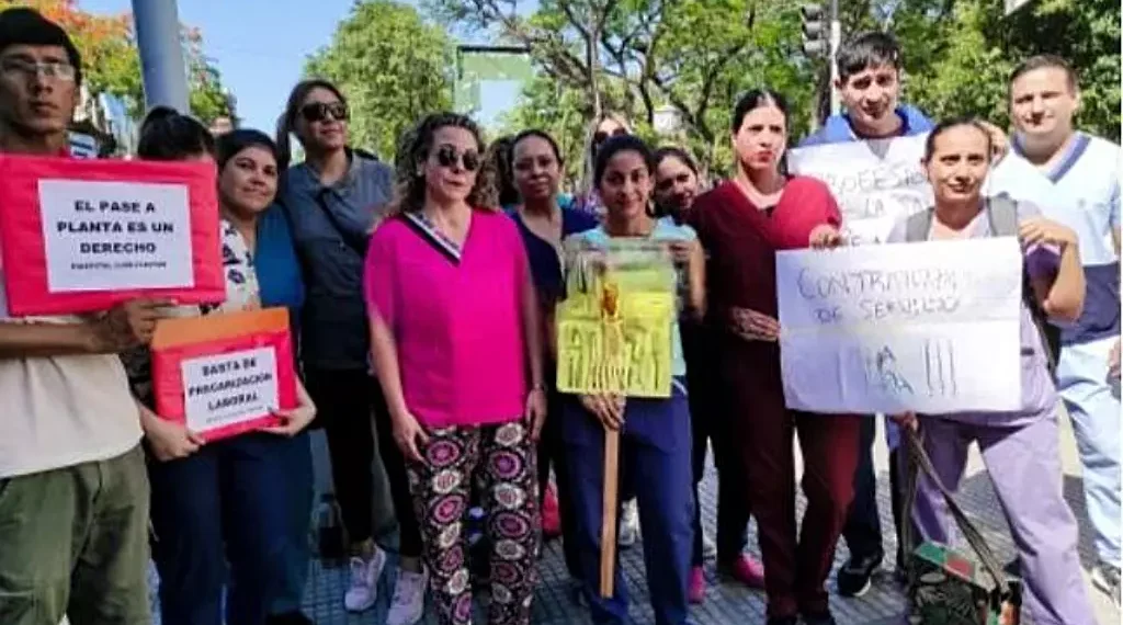 Profesionales de Salud Pública realizaron reclamo