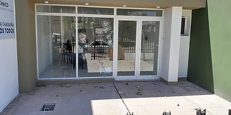 Atacan sede de la Liga