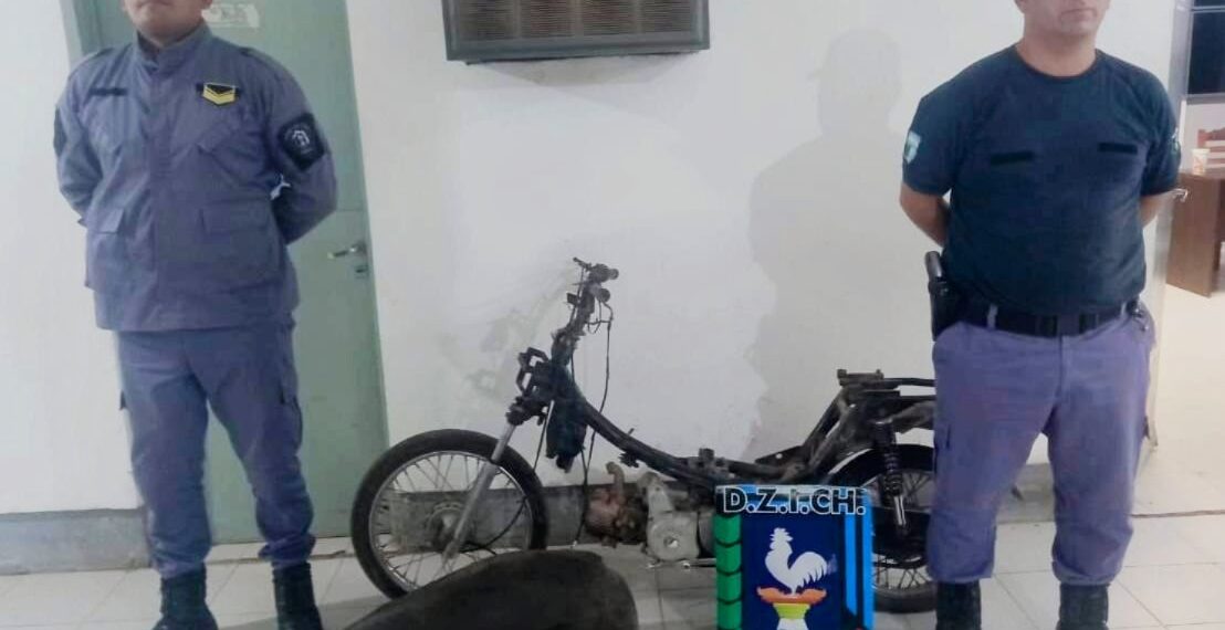 Policía recuperó moto y un instrumento musical