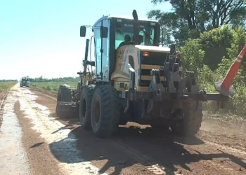 Colocan ripio en camino de La Dorila