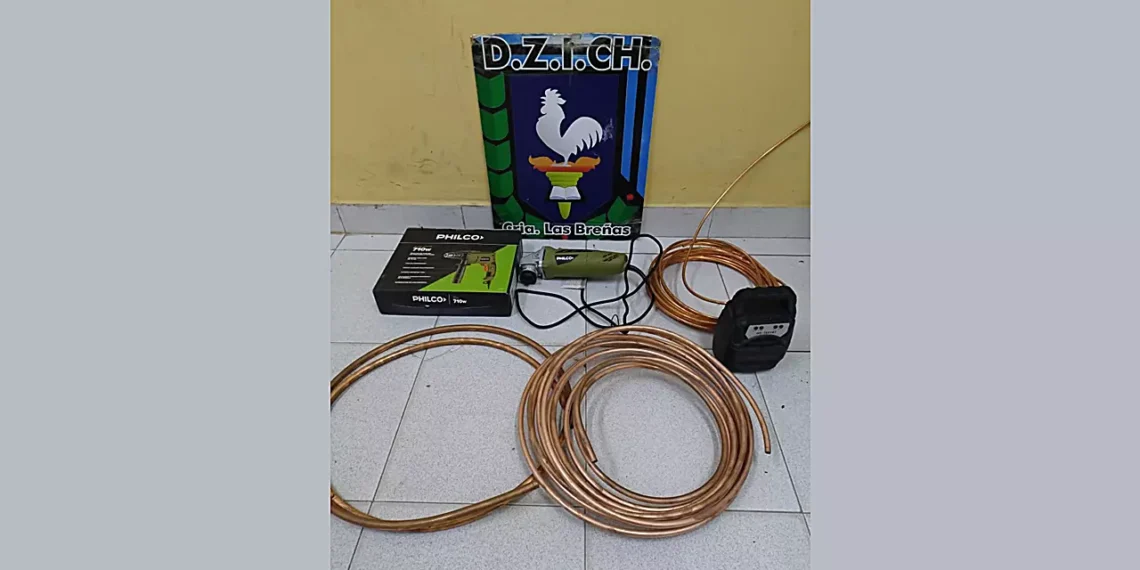 Roban comercio, y Policía recupera los objetos