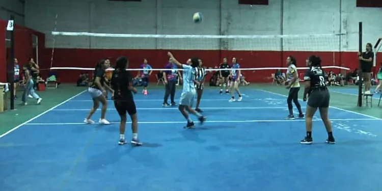 Exitoso “1er Globazo de Vóley” en Huracán