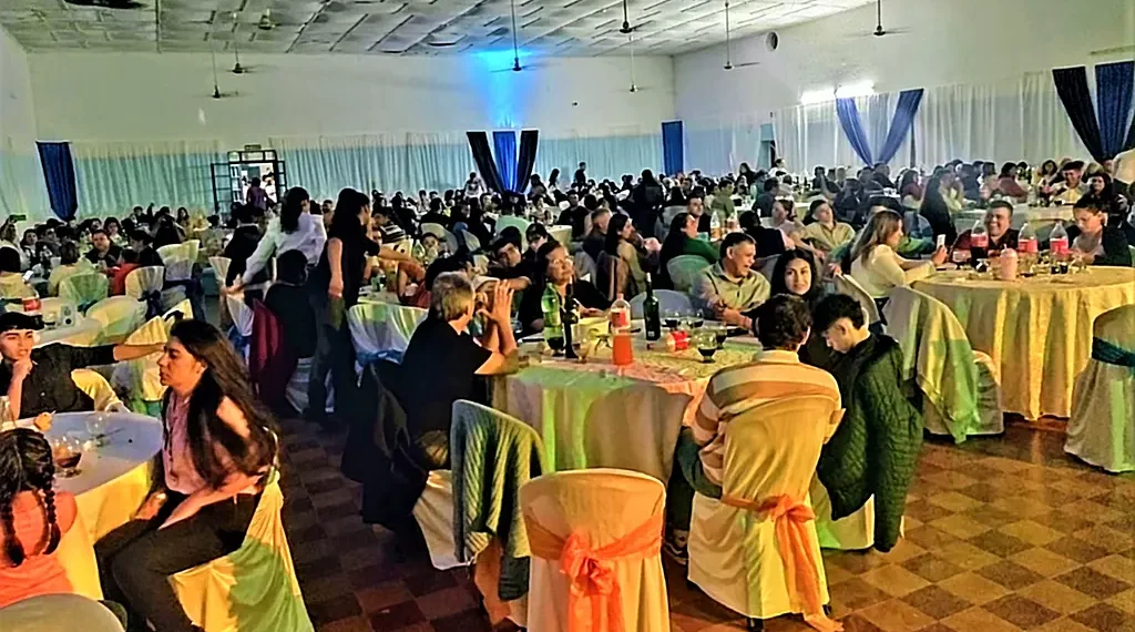 Policías breñenses celebraron su día con una Cena Show