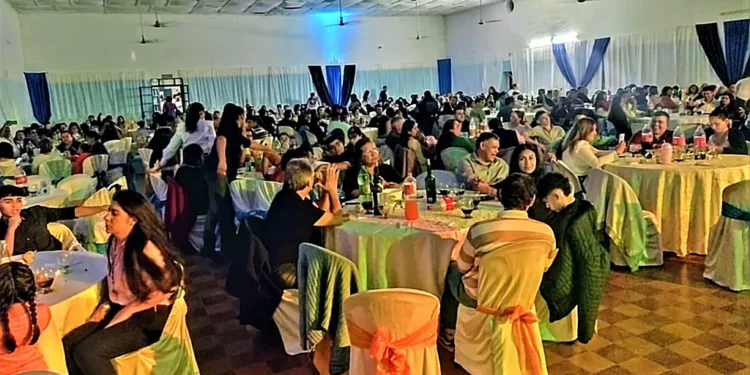 Policías breñenses celebraron su día con una Cena Show