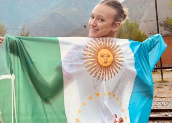 Presentación de las postulantes al Reinado Nacional de los Estudiantes