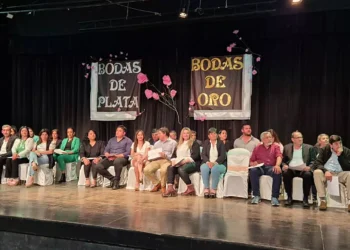 Promociones 1974 y 1999 del CEP26 tuvieron sus agasajos