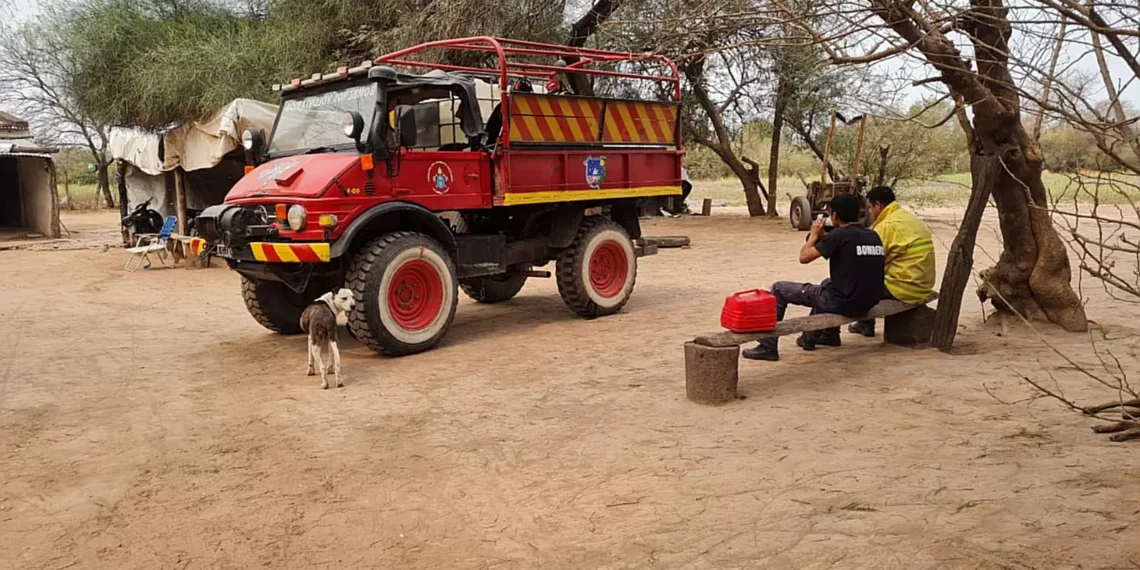 Bomberos Voluntarios rescataron animales de un pozo