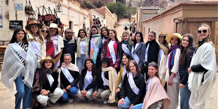 Candidatas a Reinas, visitaron desde el Tren Solar localidades jujeñas