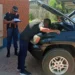 Policía secuestra vehículo con numeración de motor adulterada