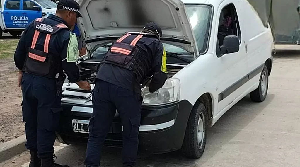 Policía Caminera Secuestra un furgón con pedido de secuestro activo