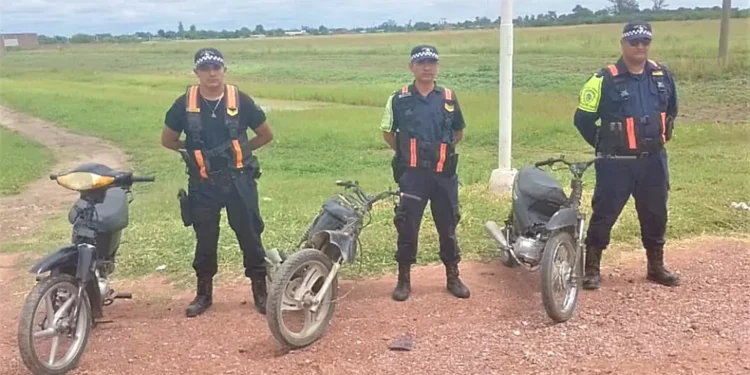 Policía Caminera secuestra 3 motos sobre Ruta 6 y Paraguay