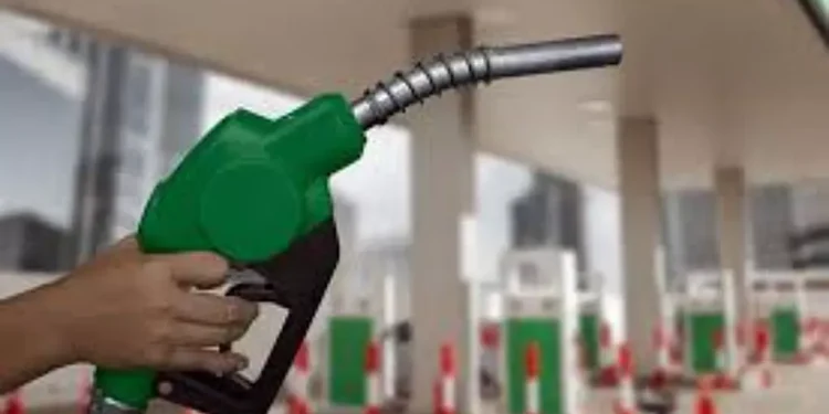 22 hs a 6 hs: En ese lapso horario, no habrá expendio de combustibles este Martes por la noche